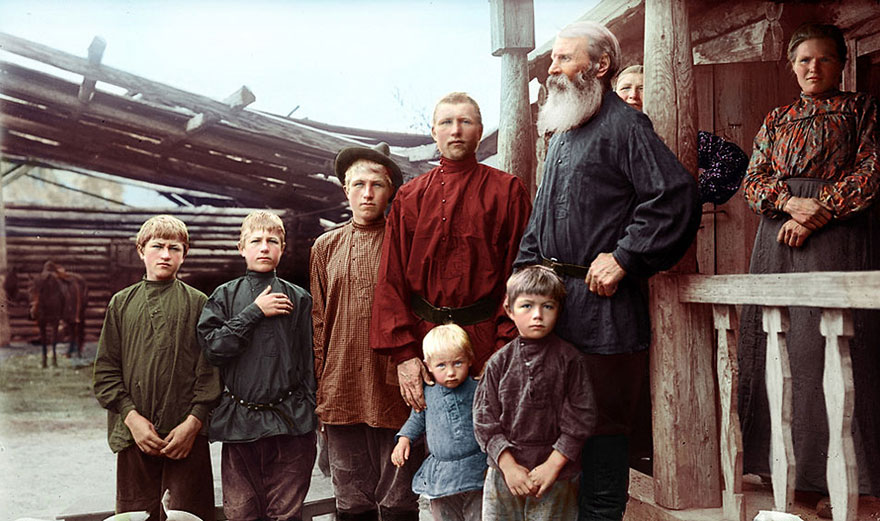 Рабочий и руководитель, автозавод, Москва, 1954 г. Рабочий и руководитель, автозавод, Москва, 1954 г.