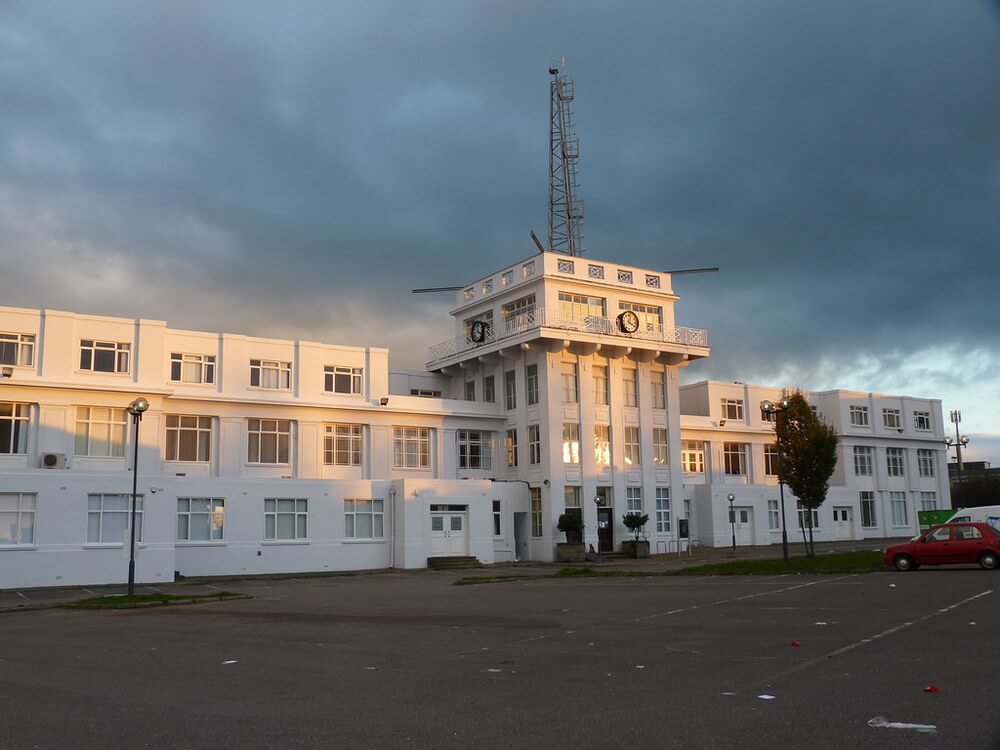 10 удивительных фактов об аэропорте Кройдон (Croydon Airport) 10 удивительных фактов об аэропорте Кройдон (Croydon Airport)