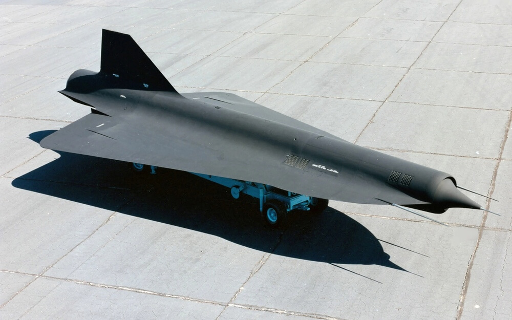 D-21 - первый сверхзвуковой шпионский беспилотник США D-21 - первый сверхзвуковой шпионский беспилотник США