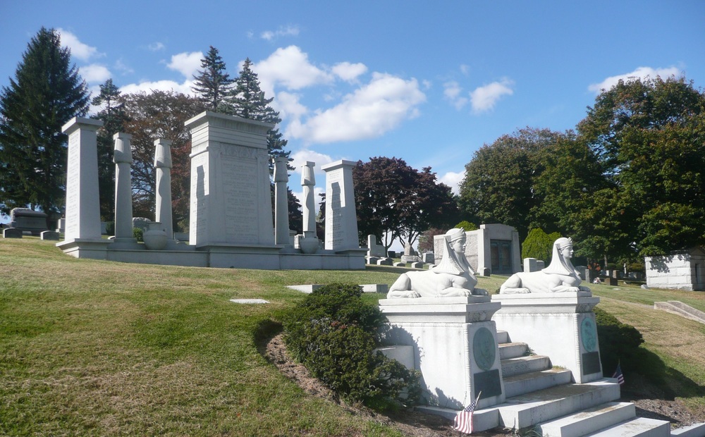 Кладбище Кенсико, Нью-Йорк. Самые дорогие кладбища в мире (The most expensive cemeteries in the world) Кладбище Кенсико, Нью-Йорк. Самые дорогие кладбища в мире (The most expensive cemeteries in the world)