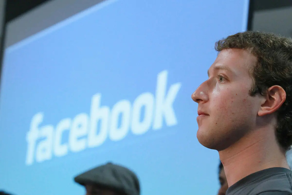 Facebook меняет название компании на Meta Facebook меняет название компании на Meta