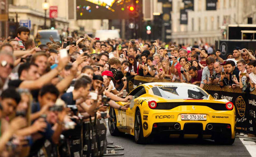Gumball 3000: быстрые машины, высокие скорости и роскошь Gumball 3000: быстрые машины, высокие скорости и роскошь