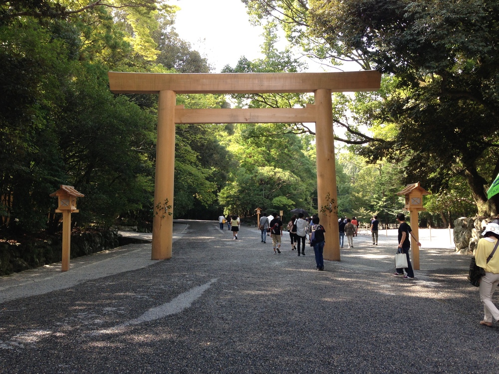 Храм Исэ (Ise Grand Shrine) - самая священная святыня Японии Храм Исэ (Ise Grand Shrine) - самая священная святыня Японии