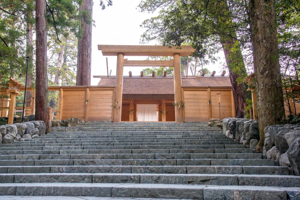 Храм Исэ (Ise Grand Shrine) - самая священная святыня Японии Храм Исэ (Ise Grand Shrine) - самая священная святыня Японии
