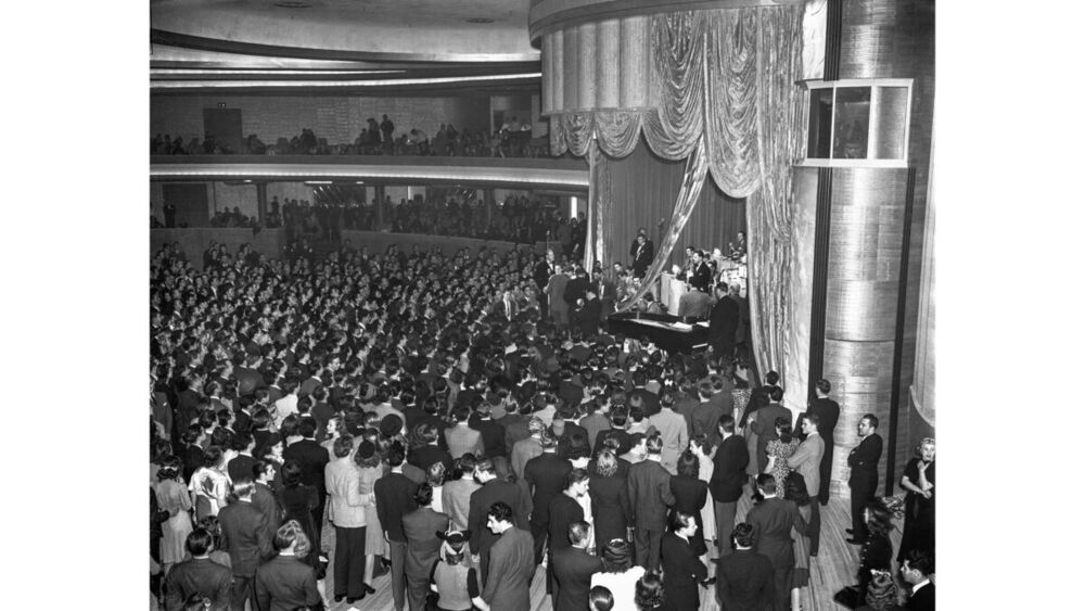 Hollywood Palladium - популярный на весь мир концертный зал в Голливуде Hollywood Palladium - популярный на весь мир концертный зал в Голливуде