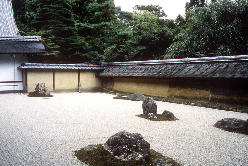 Храм Рёандзи (Ryoanji Temple): самый известный в Японии сад камней дзэн Храм Рёандзи (Ryoanji Temple): самый известный в Японии сад камней дзэн