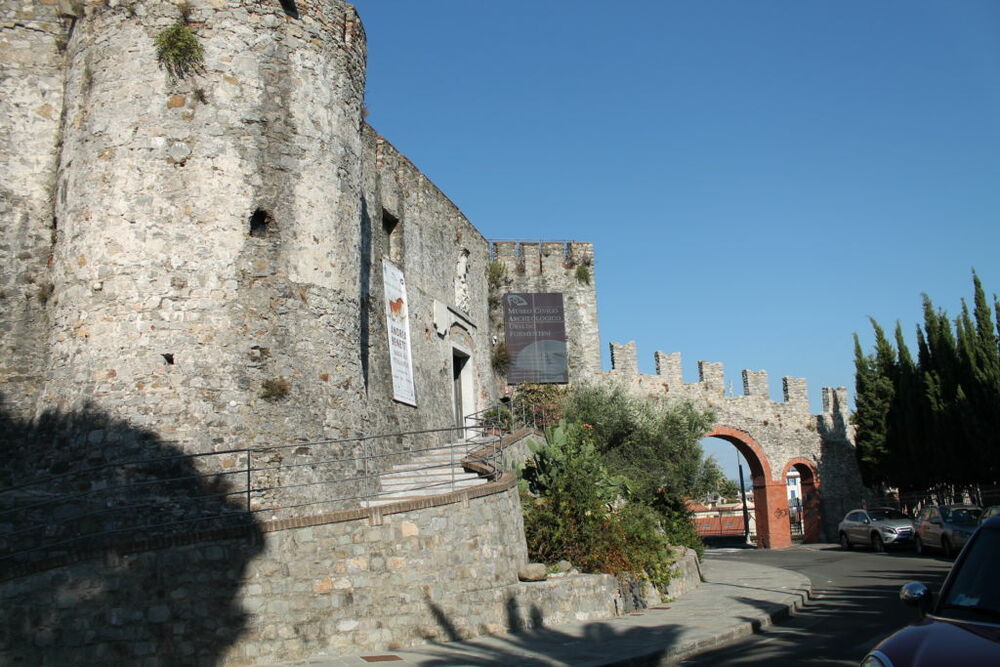 Кастелло Сан-Джорджо в Ла-Специи (Castello San Giorgio) Кастелло Сан-Джорджо в Ла-Специи (Castello San Giorgio)