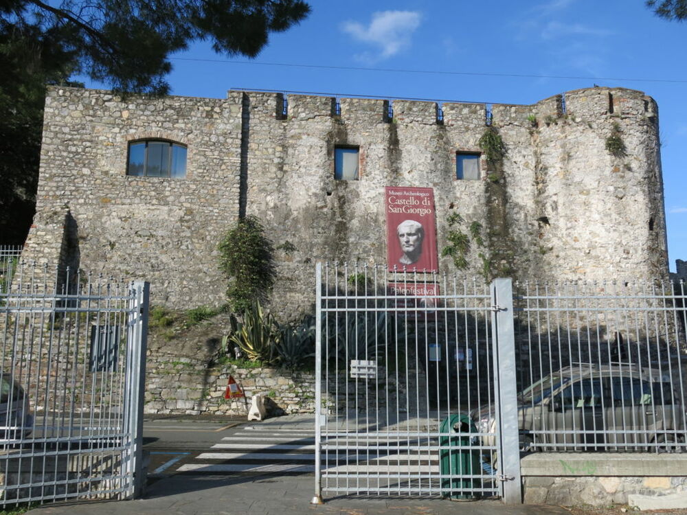 Кастелло Сан-Джорджо в Ла-Специи (Castello San Giorgio) Кастелло Сан-Джорджо в Ла-Специи (Castello San Giorgio)