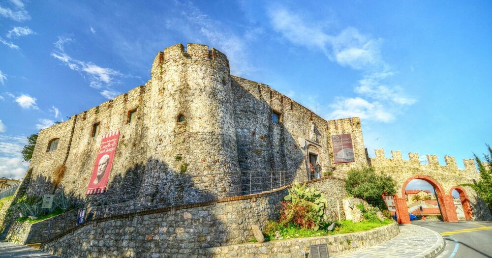 Кастелло Сан-Джорджо в Ла-Специи (Castello San Giorgio) Кастелло Сан-Джорджо в Ла-Специи (Castello San Giorgio)
