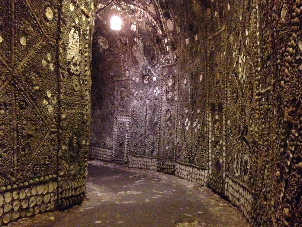 Грот ракушек (Shell Grotto) – интригующая достопримечательность Великобритании Грот ракушек (Shell Grotto) – интригующая достопримечательность Великобритании
