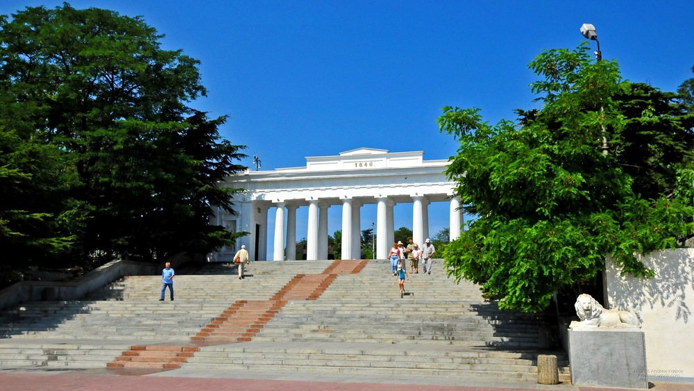 Памятник затопленным кораблям Памятник затопленным кораблям