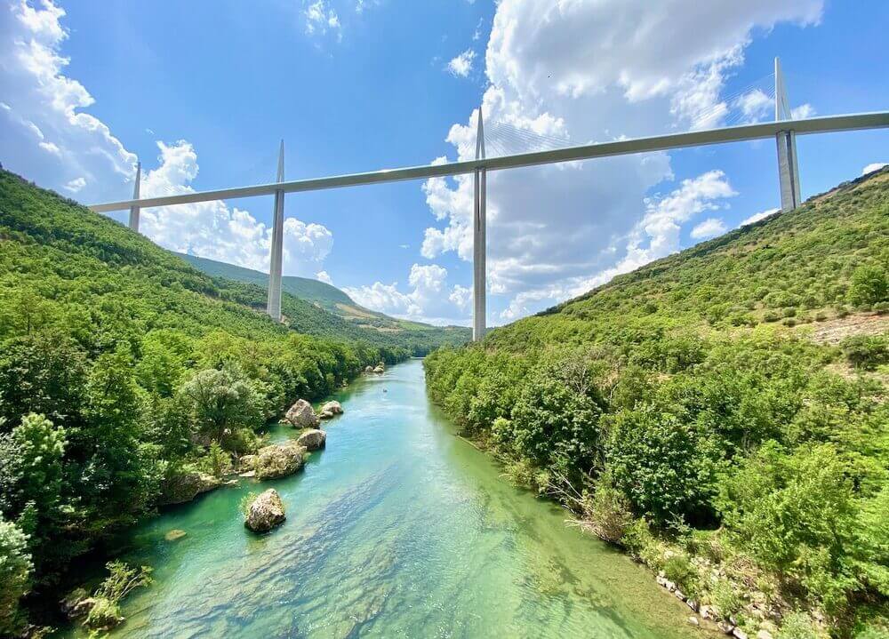 Мост Миллау (Millau Viaduct) — самый высокий мост в мире Мост Миллау (Millau Viaduct) — самый высокий мост в мире