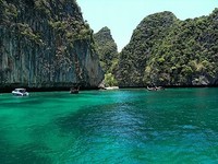 Райские острова-близнецы Пхи-Пхи в Андаманском море (Phi Phi Islands)