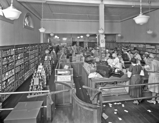 Piggly Wiggly — первый в мире магазин самообслуживания